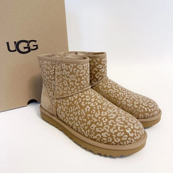 UGG CLASSIC MINI SNOW LEOPARD BOOTS main image 9